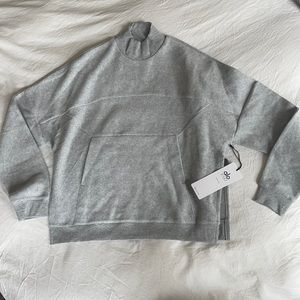 Alo Brushed Fleece Turtleneck Sweatshirt